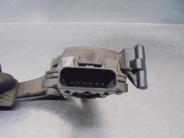 GM 13252702 Pedal del acelerador  disponible Lugo