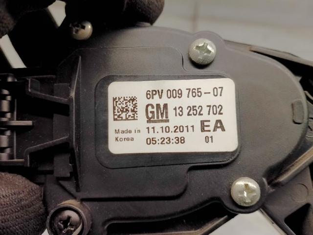 GM 13252702 Pedal del acelerador  disponible España