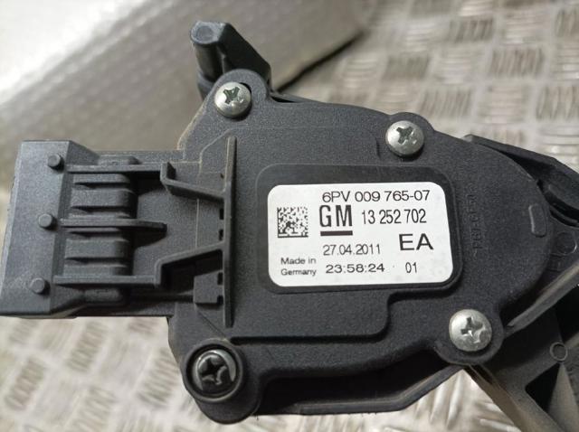 13252702 Pedal del acelerador  en stock Castellón