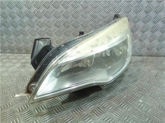 13253646 Faro izquierdo  disponible Málaga