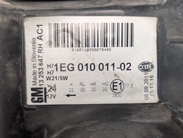 13253647 OPEL Faro derecho  comprar en Jaén