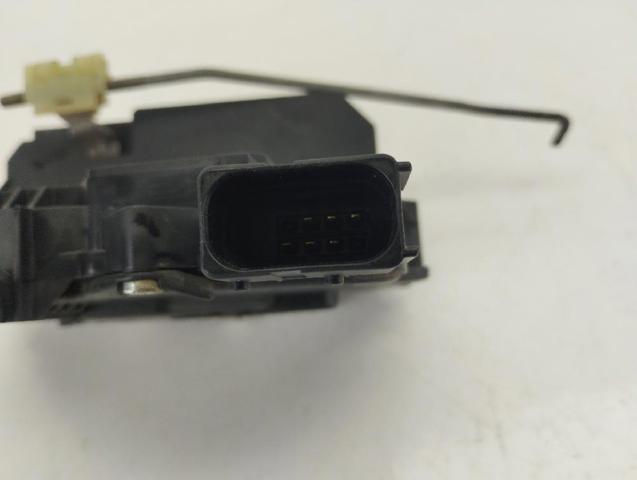 13258274 Cerradura de puerta delantera derecha  disponible Málaga
