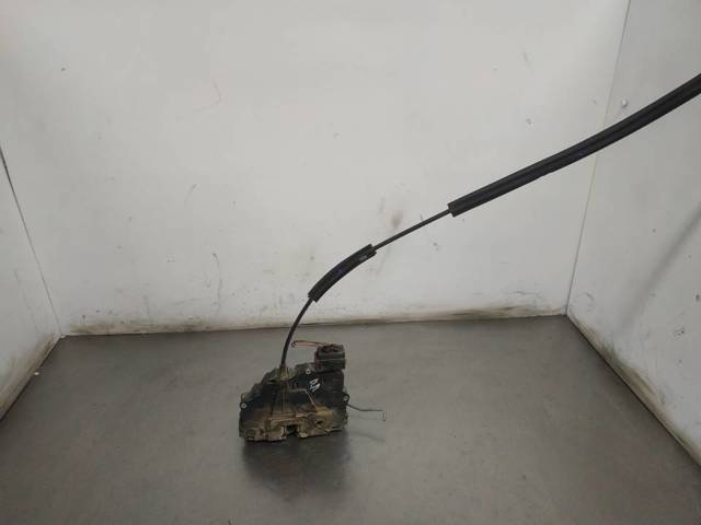 13258274 Cerradura de puerta delantera derecha  en stock Castellón