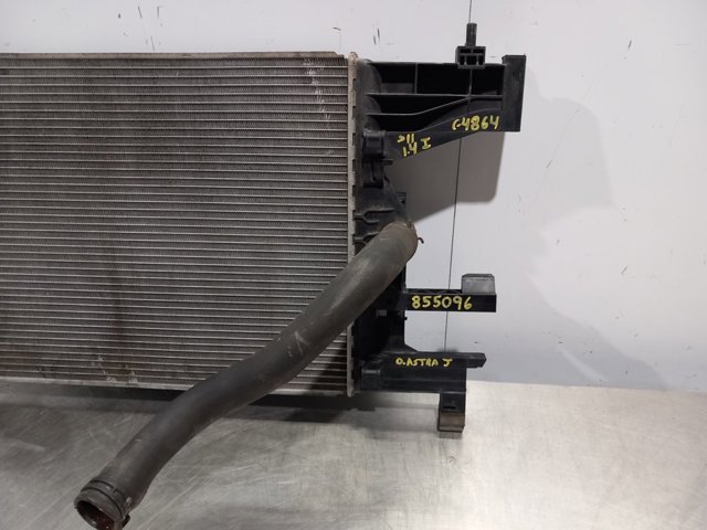 13267656 Radiador de refrigeración del motor  comprar en Pontevedra