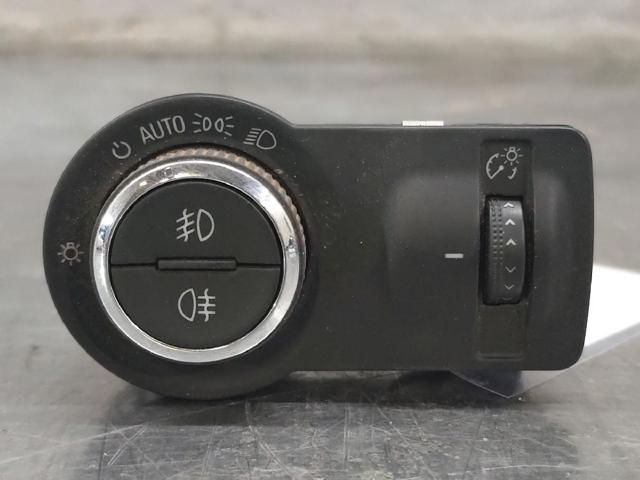 Interruptor de luces en el tablero 13268707 OPEL