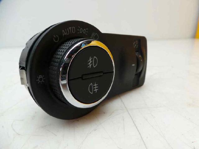 OPEL 13268707 Interruptor de luces en el tablero  disponible Valladolid