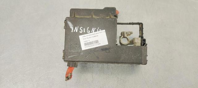 Caja de relés y fusibles Opel Insignia (2008-2017)