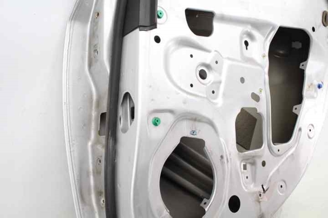 OPEL 13285611 Puerta trasera derecha  comprar en Ponferrada