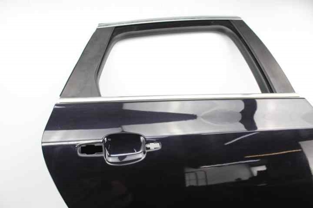 OPEL 13285611 Puerta trasera derecha  comprar en Albacete