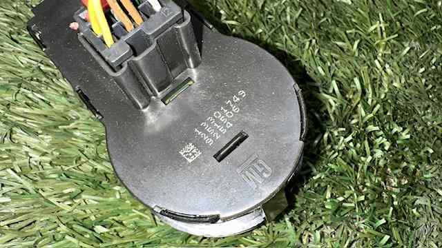 GM 13301749 Interruptor de luces en el tablero  en stock Salamanca