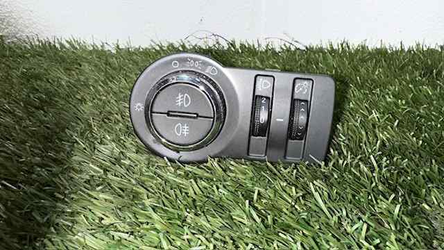 GM 13301749 Interruptor de luces en el tablero comprar Barcelona