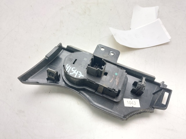 13301749 Interruptor de luces en el tablero  disponible Málaga