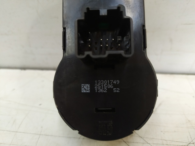13301749 Interruptor de luces en el tablero  disponible Burgos