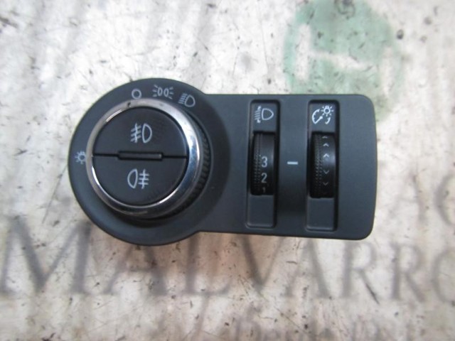 13301749 GM Interruptor de luces en el tablero  en stock Huelva