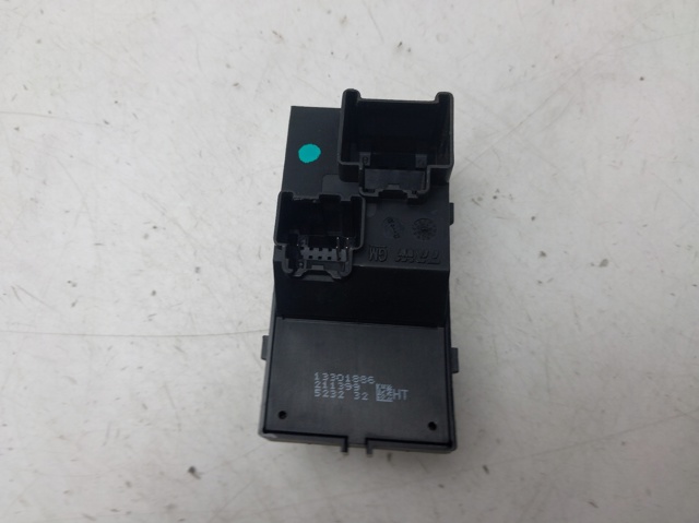 13301886 OPEL Unidad de control de elevalunas delantero derecho  en stock Gandía