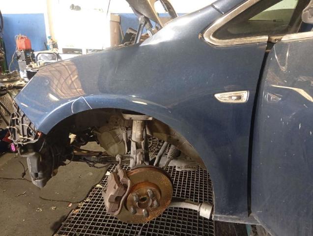 13302207 OPEL Aleta delantera izquierda  comprar en Jaén