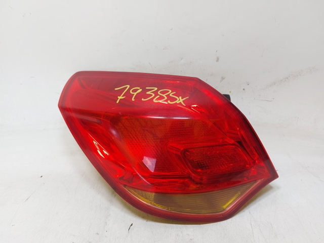 13306453 Piloto trasero exterior izquierdo  en stock Castellón