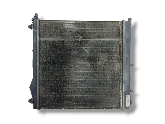 1330W8 Radiador de refrigeración del motor  disponible Málaga
