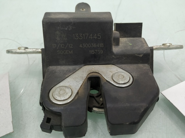 OPEL 13317445 Cerradura de maletero  en stock Valencia