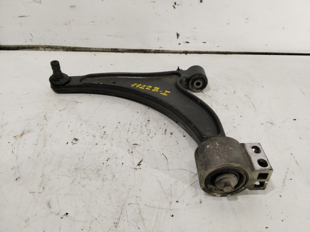 13318884 Brazo inferior izquierdo de la suspensión delantera comprar Sevilla