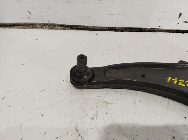 13318884 OPEL Brazo inferior izquierdo de la suspensión delantera  en stock Gandía