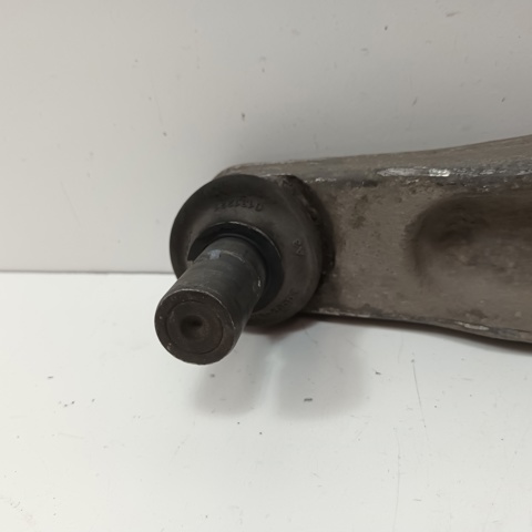 OPEL 13318885 Brazo inferior derecho de la suspensión delantera  en stock Terrassa