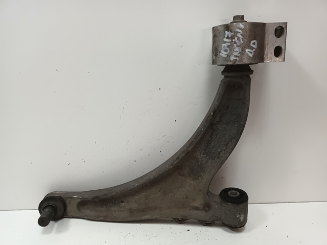 13318885 Brazo inferior derecho de la suspensión delantera  disponible Burgos