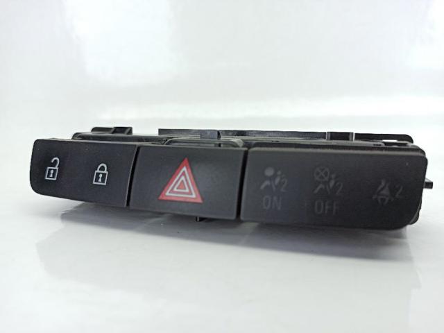 13324594 OPEL Boton de luz de emergencía  en stock Gandía