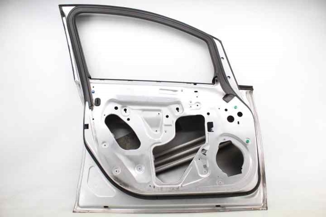 OPEL 13330765 Puerta delantera izquierda  en stock Terrassa