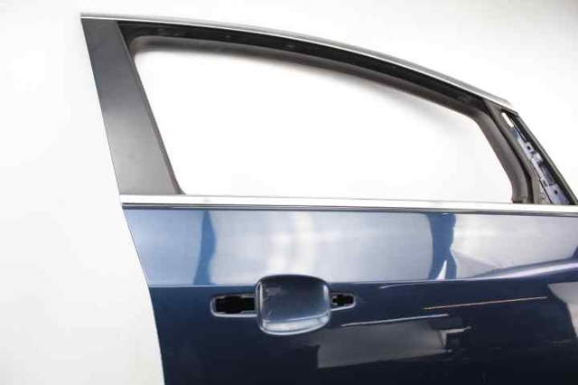 OPEL 13330766 Puerta delantera derecha  comprar en Albacete