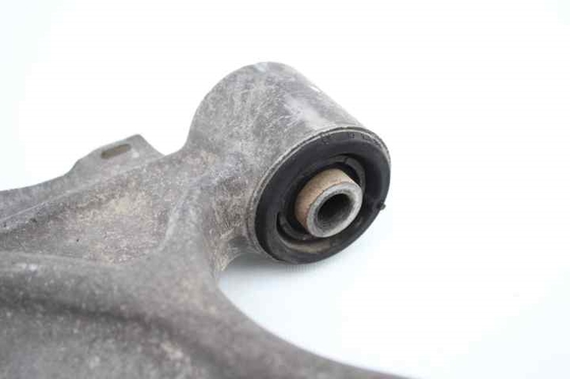 OPEL 13334021 Buje delantero inferior del brazo de suspensión  comprar en Murcia