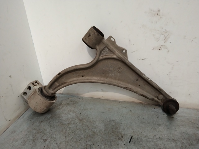 OPEL 13334021 Buje delantero inferior del brazo de suspensión  comprar en Murcia