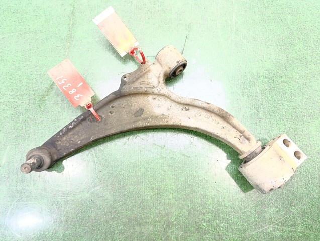 13334022 Brazo inferior izquierdo de la suspensión delantera  disponible Málaga