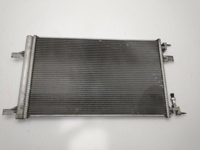 13377763 GM Condensador aire acondicionado  en stock Huelva