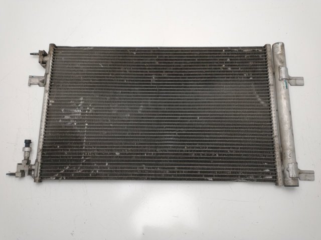 GM 13377763 Condensador aire acondicionado  en stock Terrassa