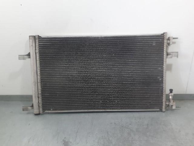 13377763 Condensador de aire acondicionado  disponible Málaga