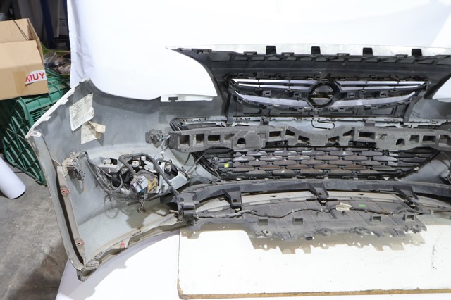 Paragolpes delantero 13395652 OPEL