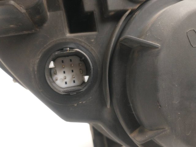 PEUGEOT 1340664080 Faro izquierdo  en stock Terrassa