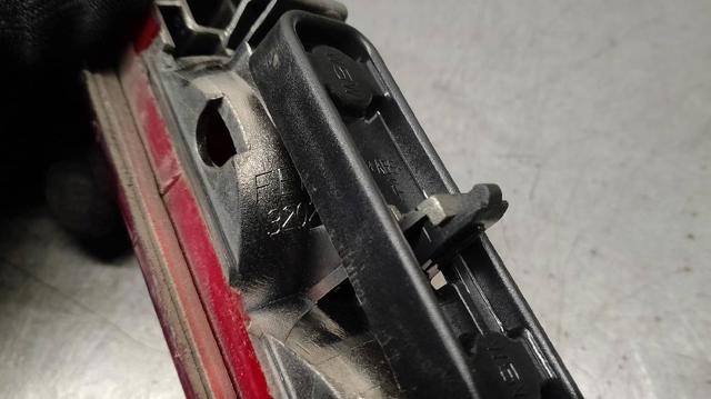 PEUGEOT 1340670080 Tercera luz de freno comprar Pamplona