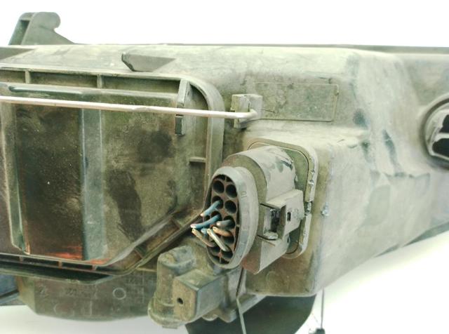 FORD 1343653 Faro derecho  en stock Terrassa