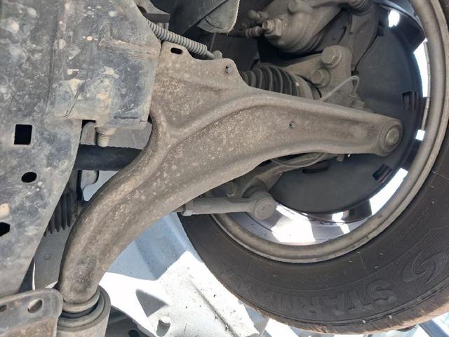Brazo inferior izquierdo de la suspensión delantera 13463244 GM
