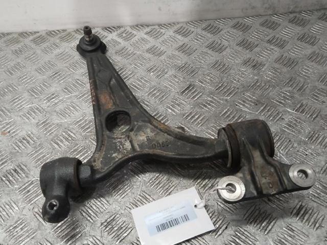 Brazo inferior derecho de la suspensión delantera 1346385080 FIAT