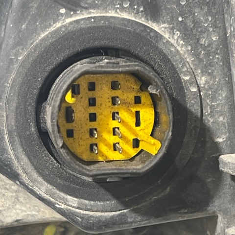1347690080 FIAT Faro derecho  disponible Vigo
