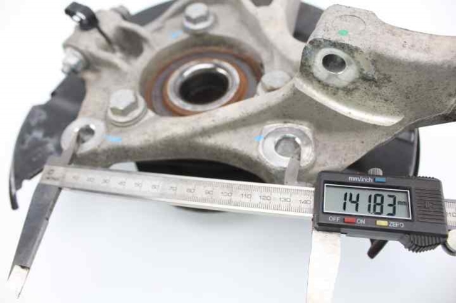 13502829 GM Cubo de rueda delantero  disponible Ourense