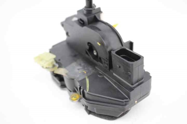 13503149 Cerradura de puerta delantera izquierda  disponible Málaga