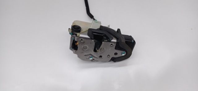 GM 13503808 Cerradura de la puerta trasera derecha  en stock Terrassa