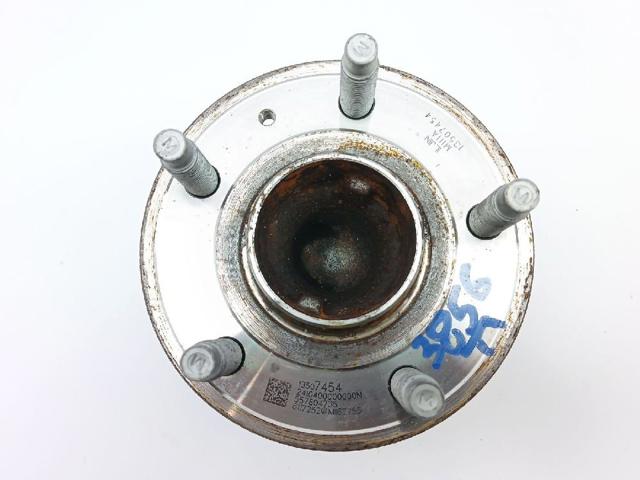 Cubo de rueda, Eje trasero 13507454 OPEL