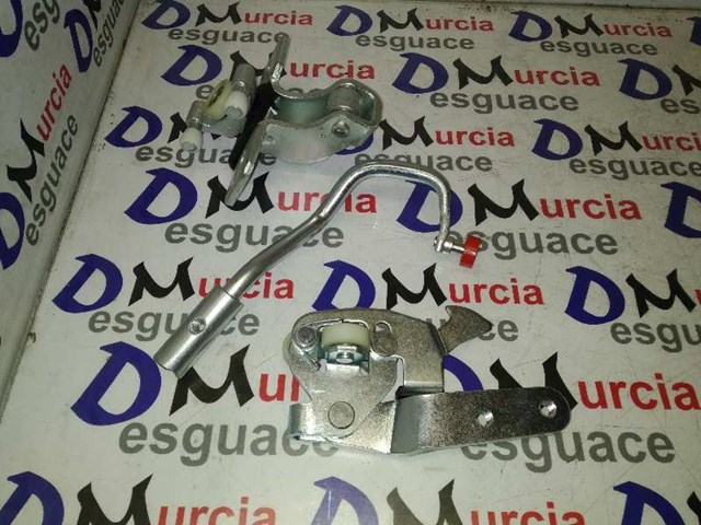 Rodillo inferior derecho de puerta corrediza 1352331080 PEUGEOT
