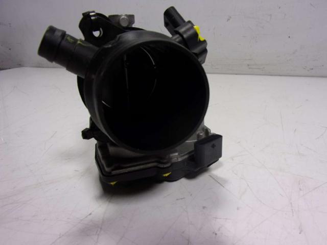 Caja de mariposa BMW 1  (F40)