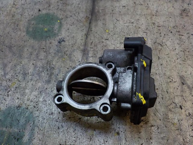 Cuerpo de mariposa 13547810752 BMW